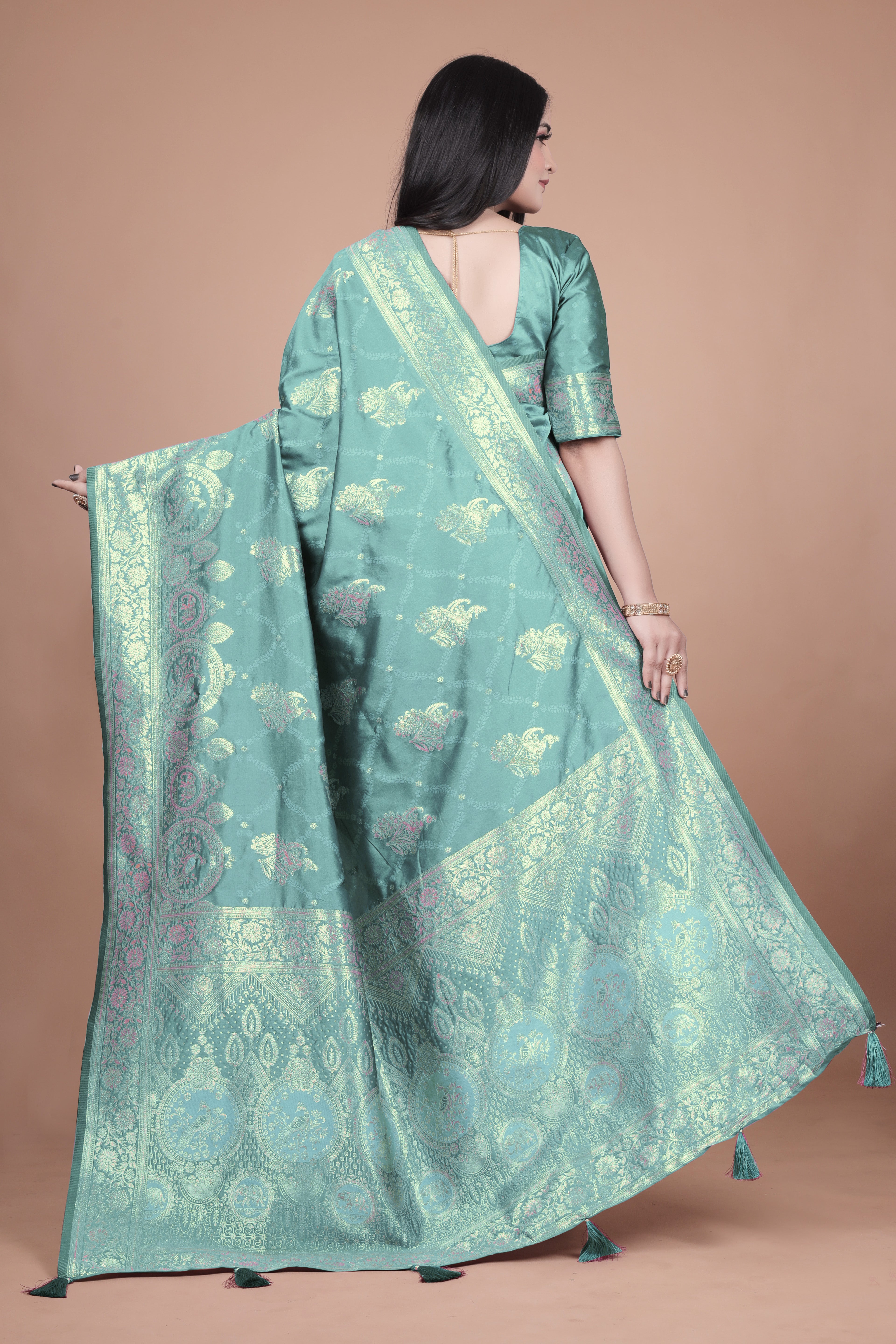 Banarasi Silk Saree with Intricate Silver Zari Weave with 4 color option  ✨🌸